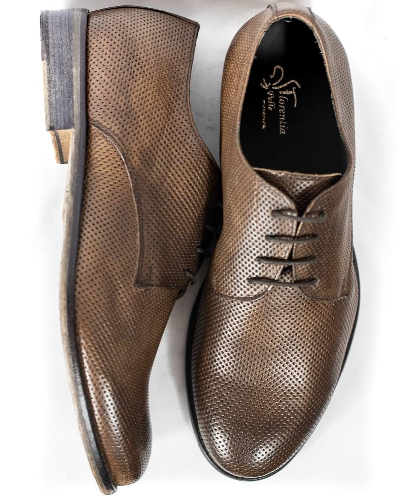perforated leather dress shoes Q975 Calzoleria Toscana Perforated Wholecut Dress Shoe, Black / 46 EU