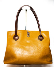 Load image into Gallery viewer, Two-tone middle size handbag - (Mod. 7298)
