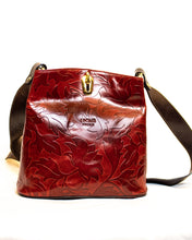 Load image into Gallery viewer, Flower Imprinted Crossbody Bag - (Mod. 1198)
