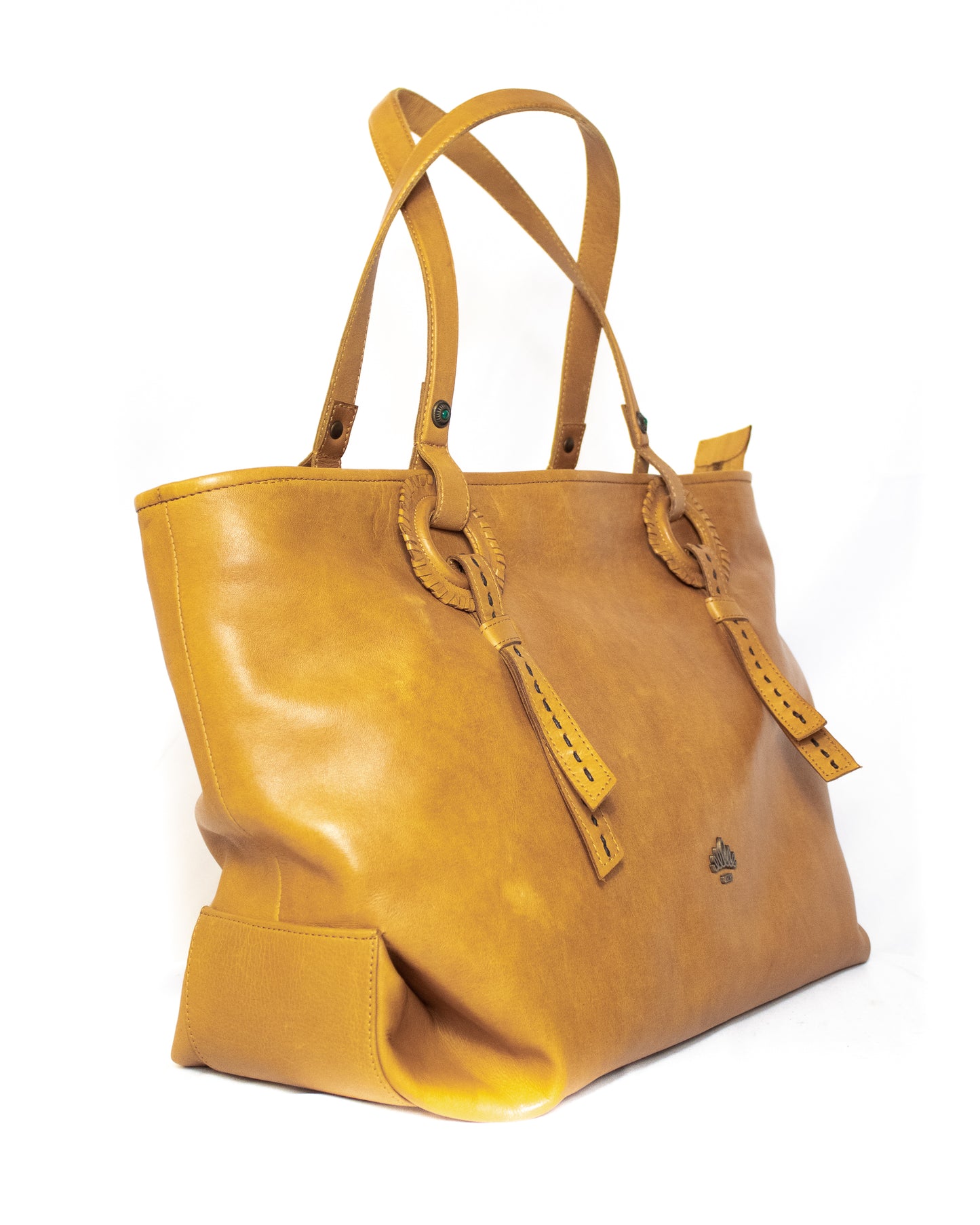 Stylish hand tanned bag - (Mod. 6752)