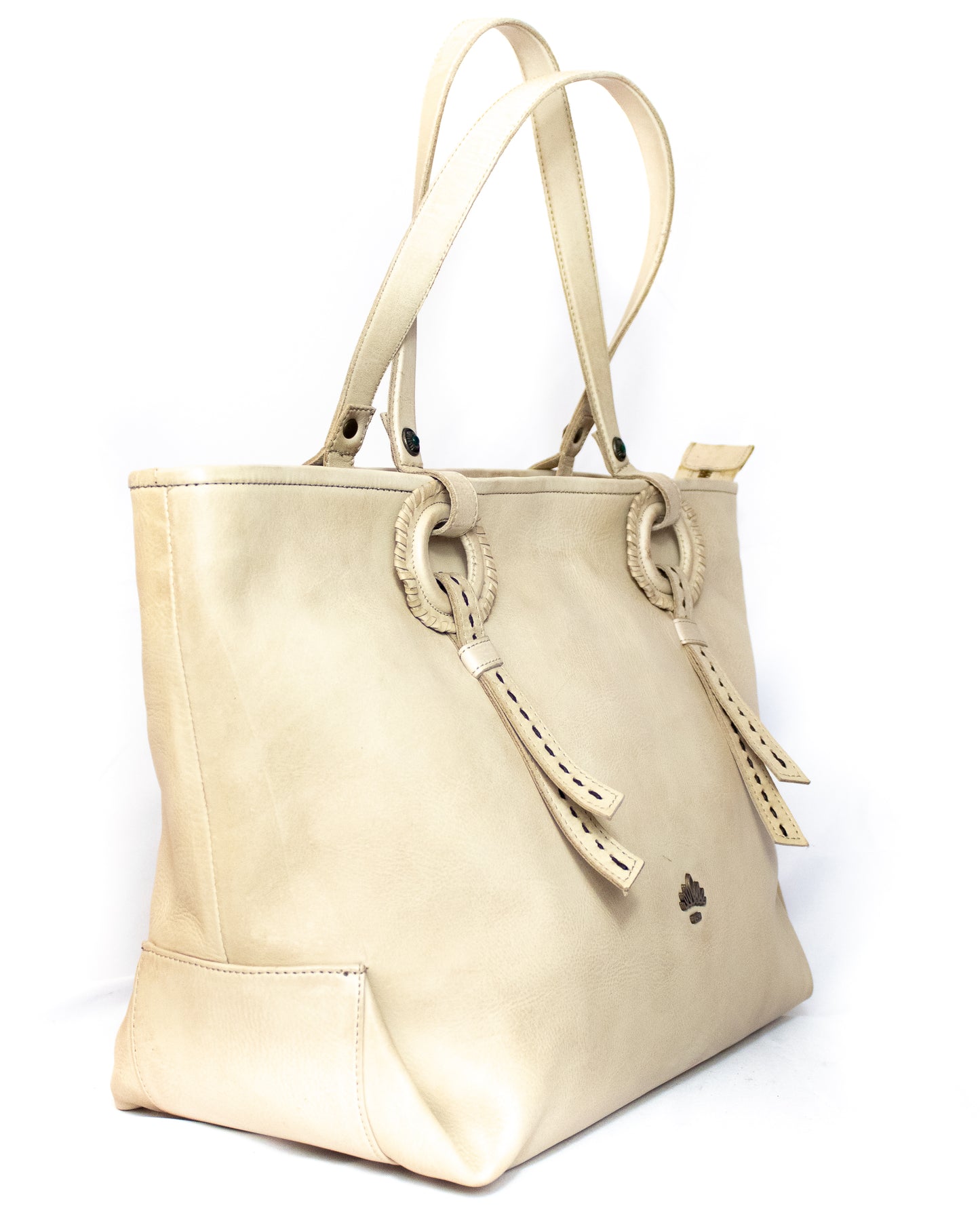 Stylish hand tanned bag - (Mod. 6752)