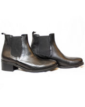 Load image into Gallery viewer, &#39;&#39;ALL BLACK&#39;&#39; Chelsea Leather Boots  - (Art. 1100)
