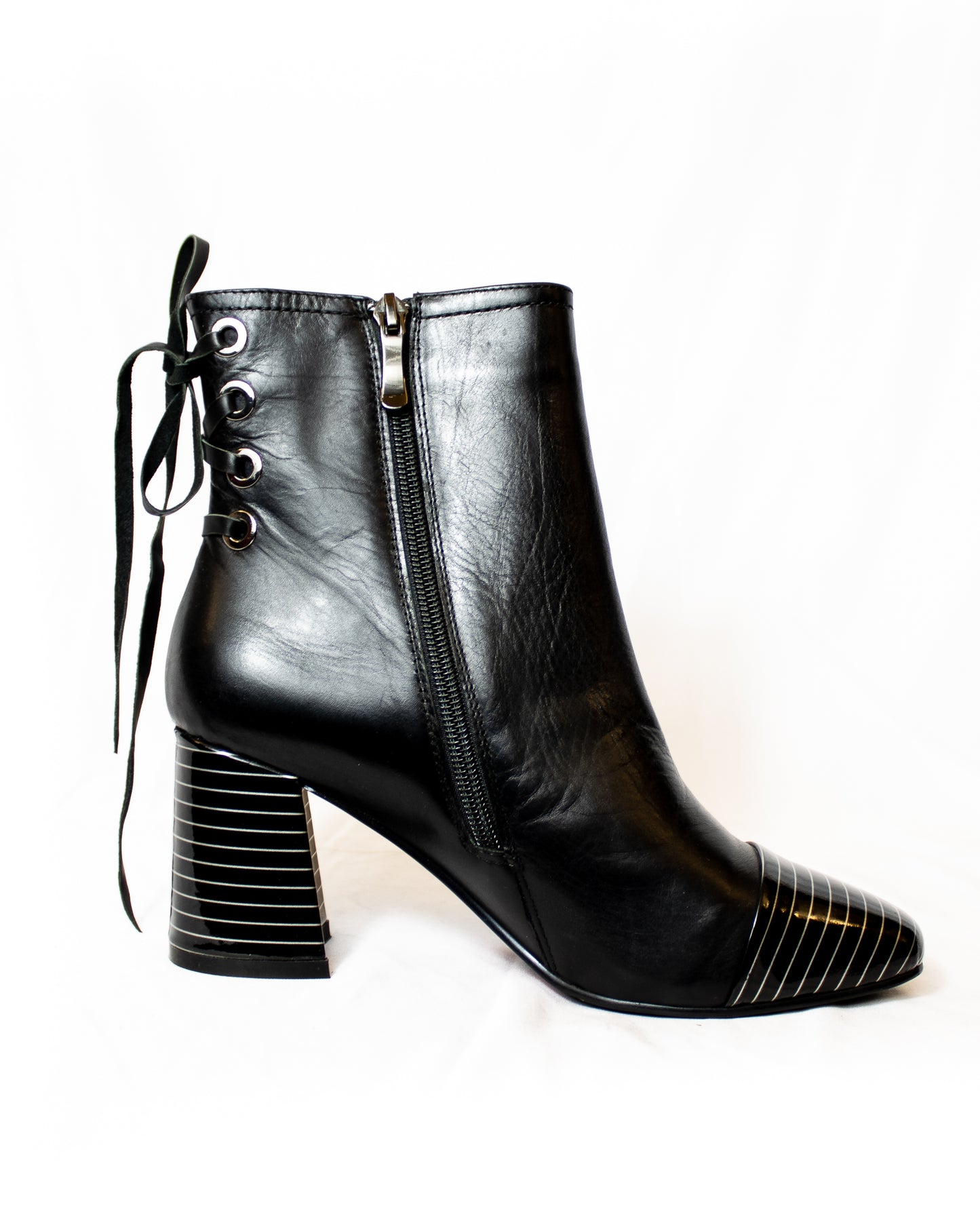 Back Lace Elegant Ankle Leather Boots - (Art. 6699)