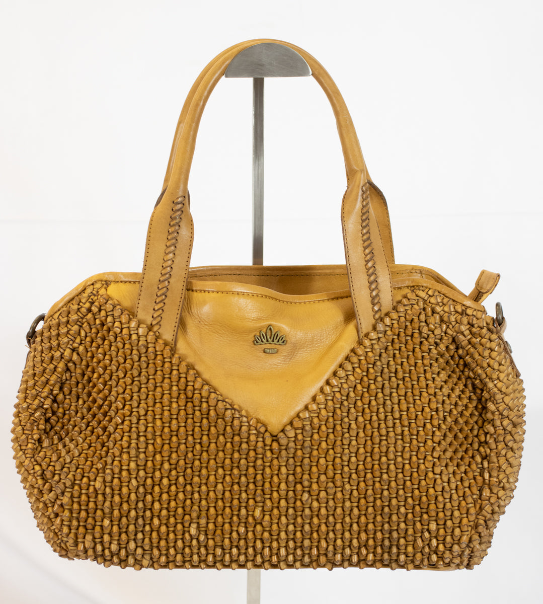 Interwoven Leather Shoulder Bag - (Mod. 6733)