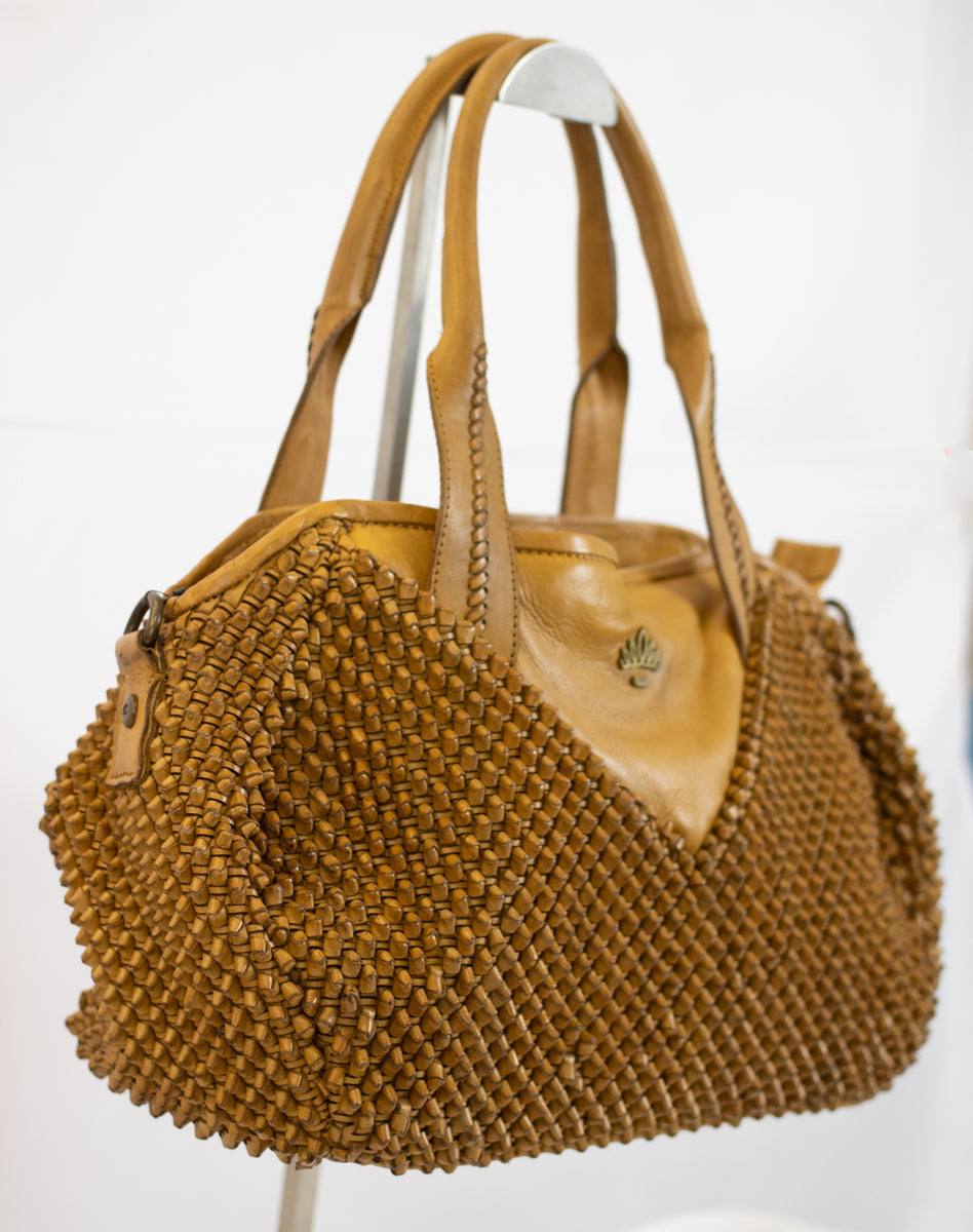 Interwoven Leather Shoulder Bag - (Mod. 6733)