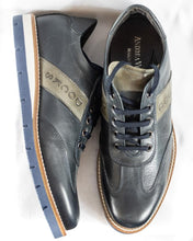 Load image into Gallery viewer, Leather Sneakers - (Mod. 7150)
